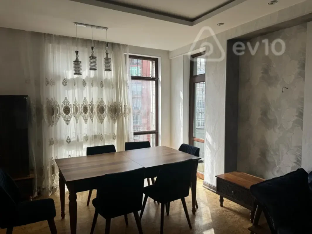 Kirayə verilir 2 otaqlı yeni tikili 90 m²