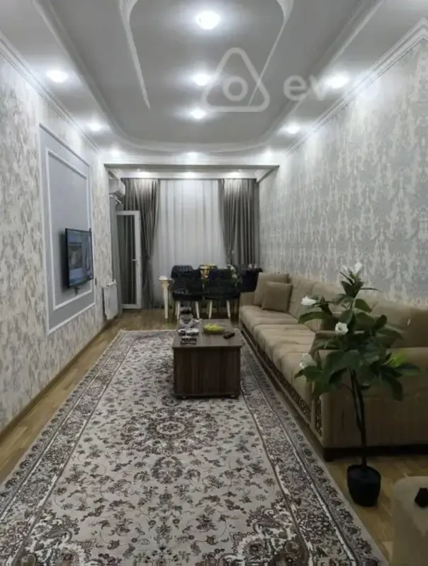 Kirayə verilir 2 otaqlı yeni tikili 80 m²