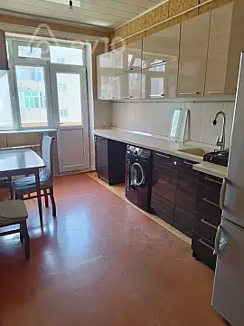 Kirayə verilir 2 otaqlı köhnə tikili 67 m² — Bakı, Xətai 2 otaq 67.00 m²