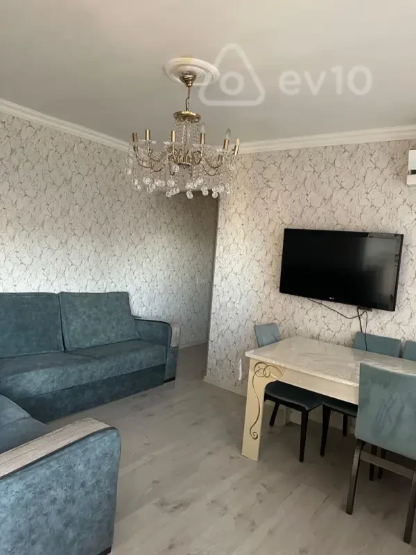 Kirayə verilir 2 otaqlı yeni tikili 50 m²