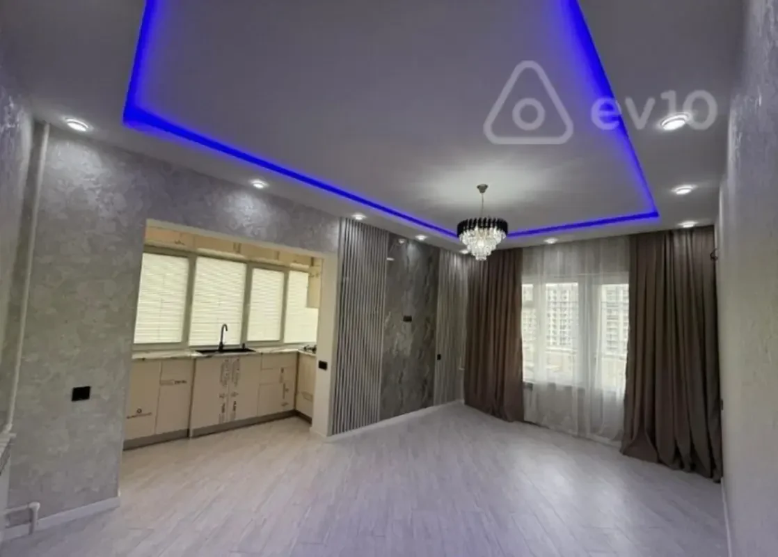 Satılır 2 otaqlı köhnə tikili 44 m²