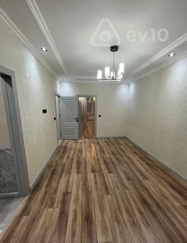 Satılır 2 otaqlı köhnə tikili 43 m²