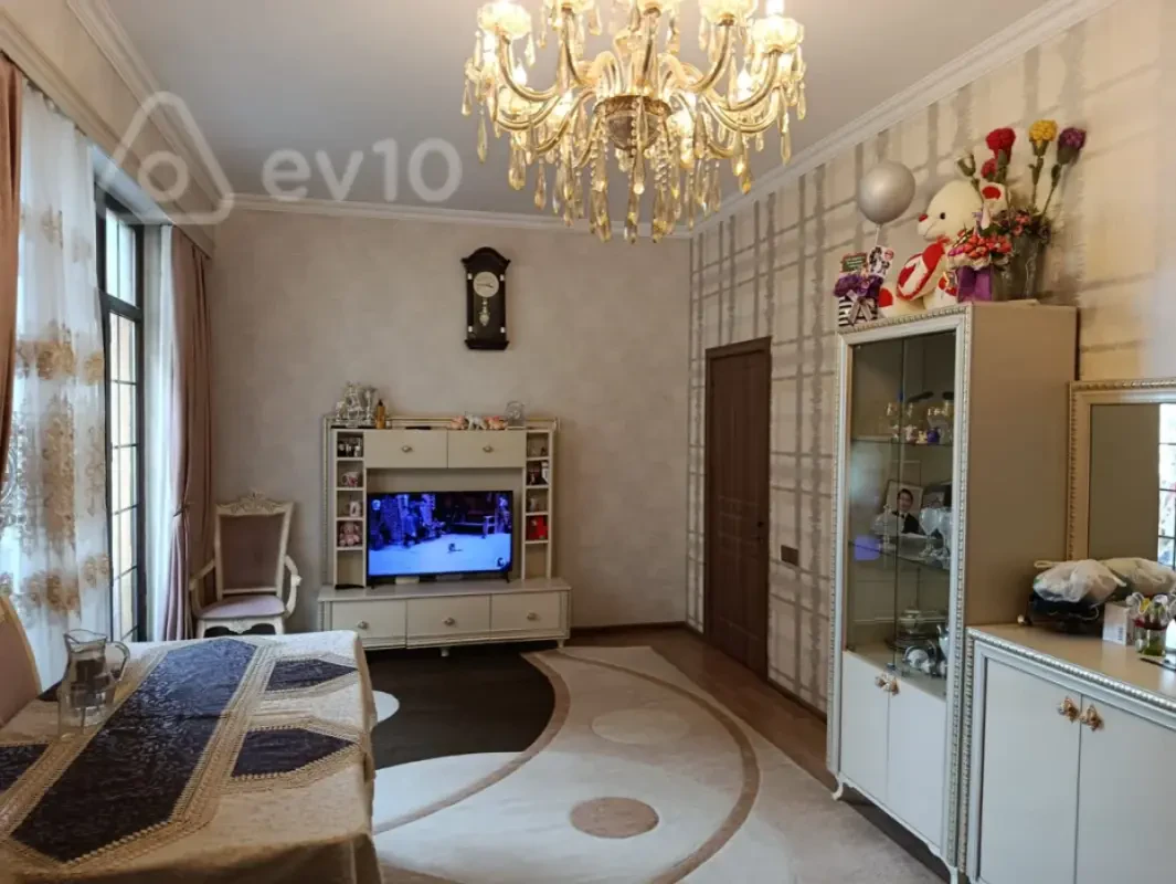 Kirayə verilir 3 otaqlı yeni tikili 120 m²