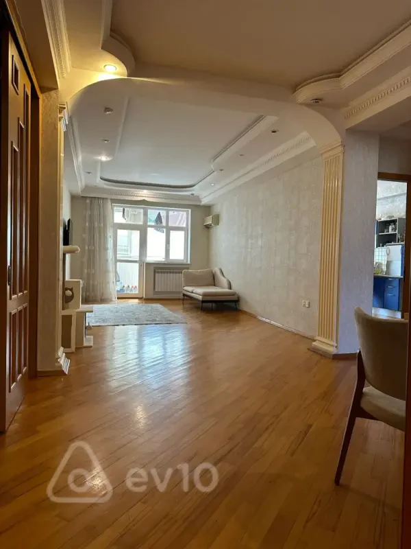 Satılır 3 otaqlı yeni tikili 135 m²