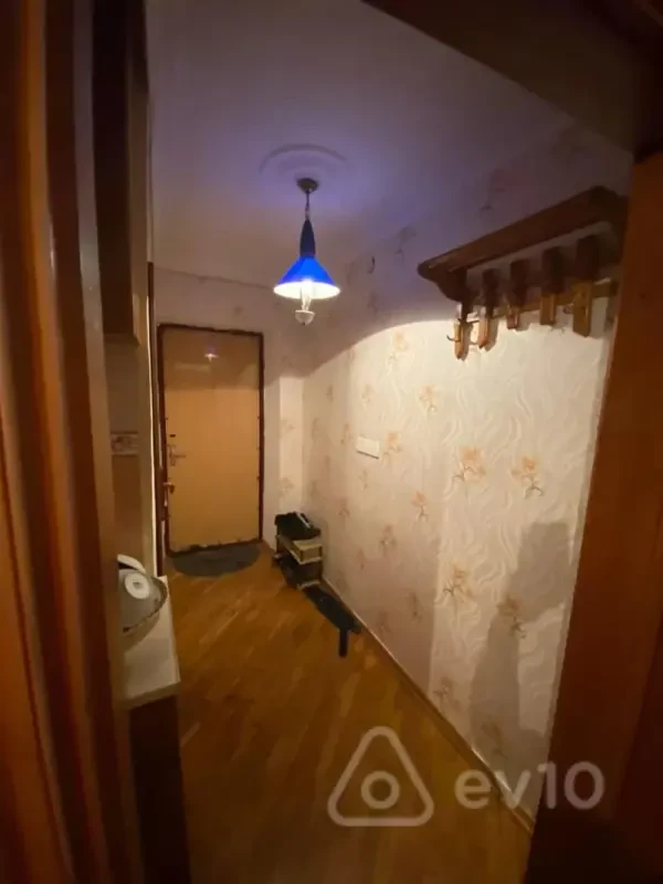 Kirayə verilir 2 otaqlı köhnə tikili 31 m²