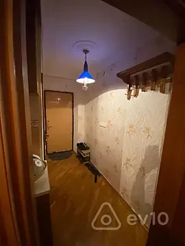 Kirayə verilir 2 otaqlı köhnə tikili 31 m² — Bakı, Yasamal 2 otaq 31.00 m²