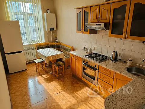 Kirayə verilir 2 otaqlı köhnə tikili 60 m² — Bakı, Nəsimi 2 otaq 60.00 m²