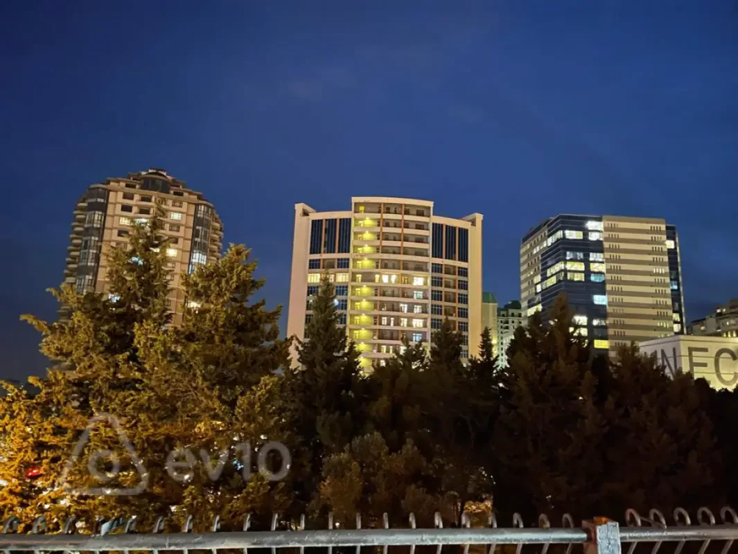 Satılır 3 otaqlı yeni tikili 101 m²