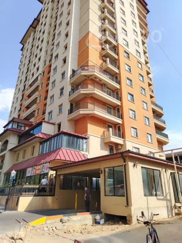 Kirayə verilir 3 otaqlı yeni tikili 90 m²