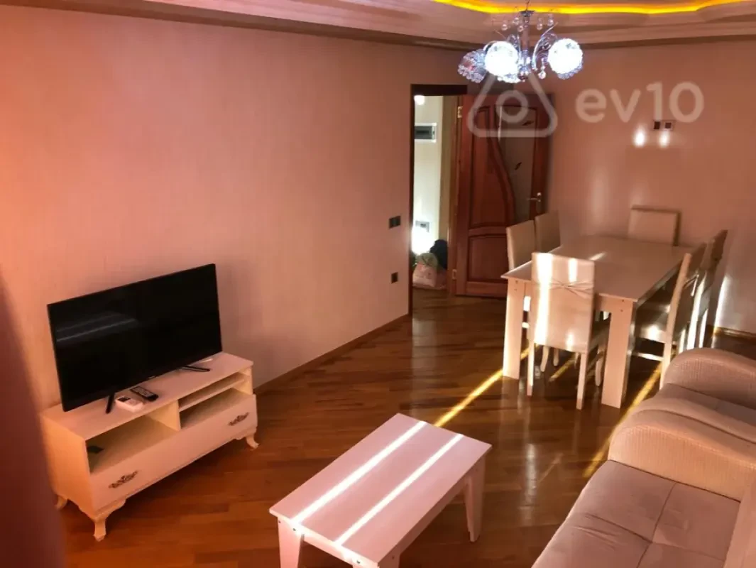 Kirayə verilir 2 otaqlı yeni tikili 70 m²