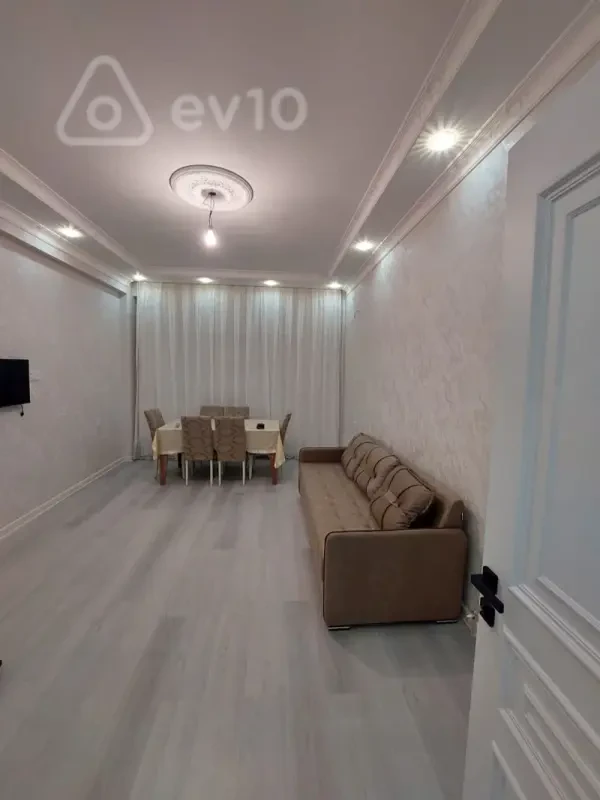 Kirayə verilir 2 otaqlı yeni tikili 65 m²