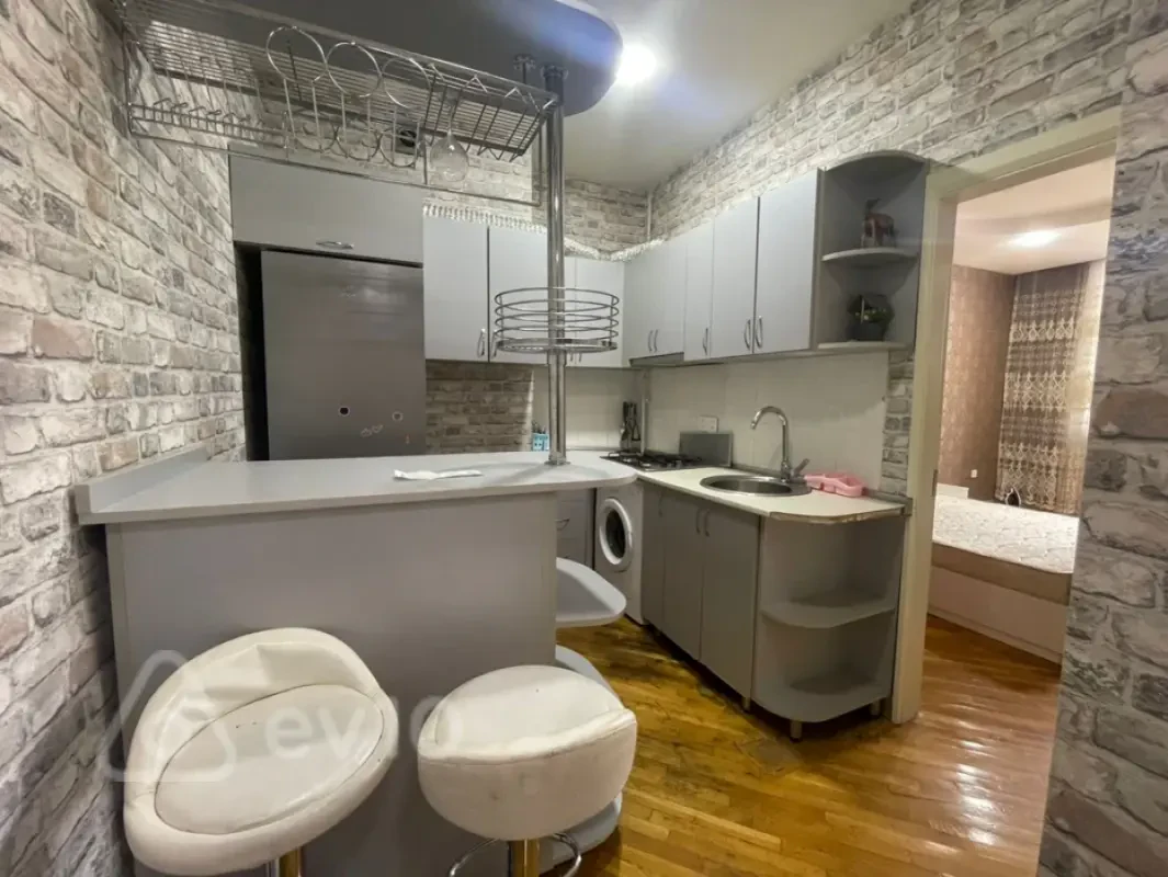 Kirayə verilir 3 otaqlı yeni tikili 90 m²