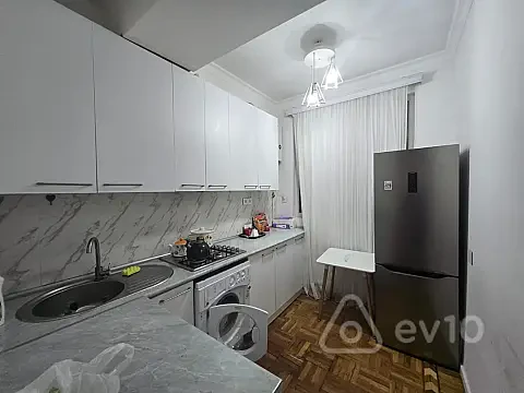 Kirayə verilir 1 otaqlı köhnə tikili 40 m² — Bakı, Nəsimi 1 otaq 40.00 m²