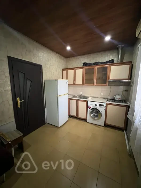 Kirayə verilir 2 otaqlı həyət evi 45 m²