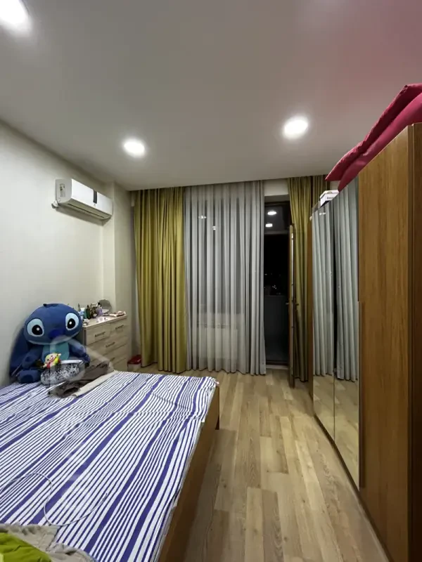 Kirayə verilir 3 otaqlı yeni tikili 150 m²