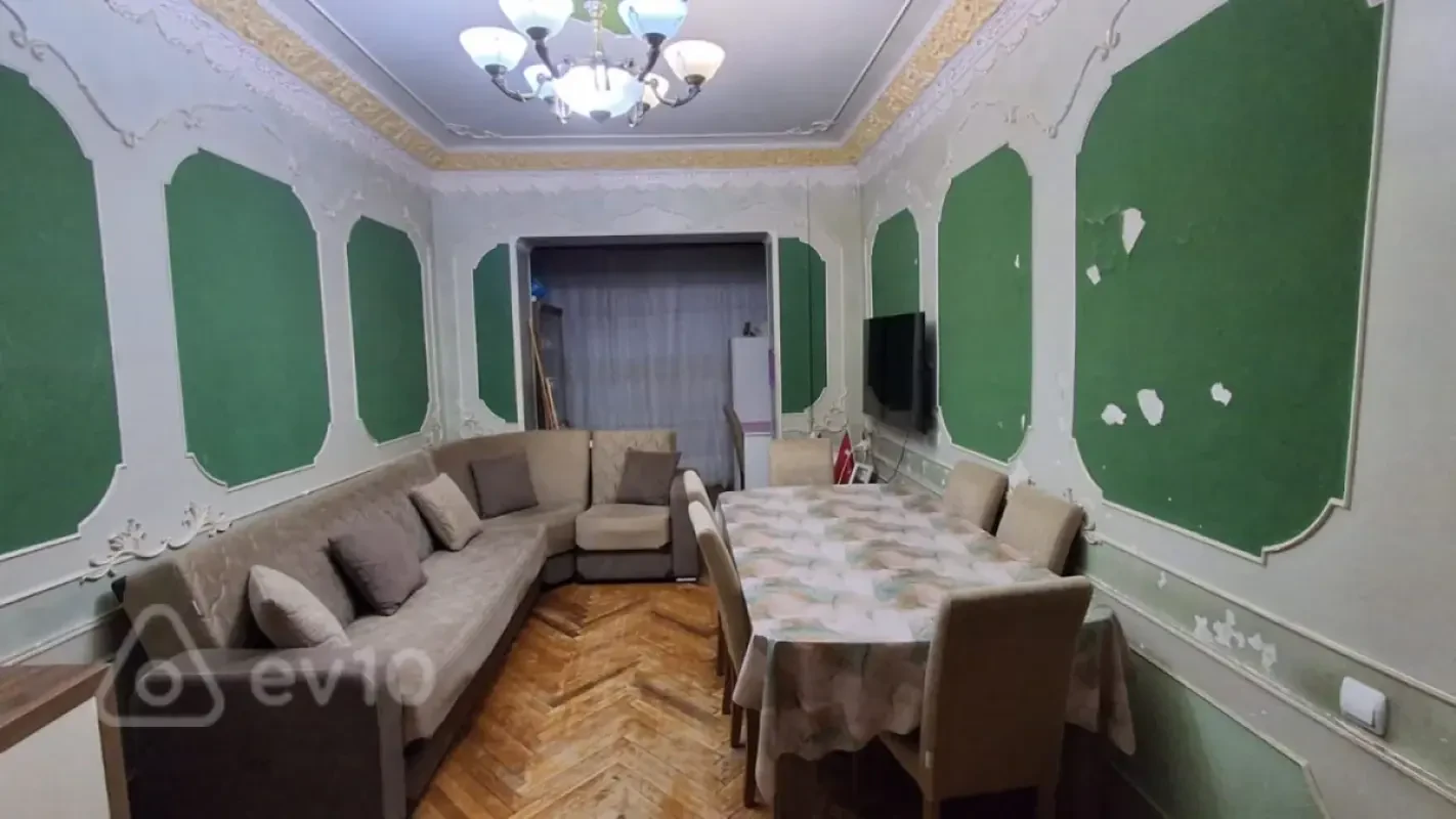 Satılır 3 otaqlı köhnə tikili 67 m²