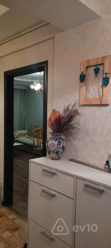 Kirayə verilir 2 otaqlı yeni tikili 65 m²