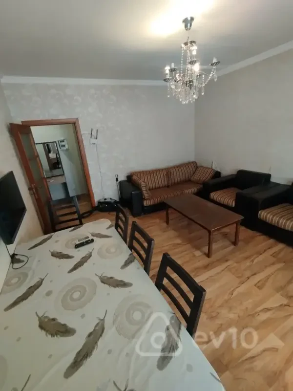 Kirayə verilir 2 otaqlı yeni tikili 50 m²