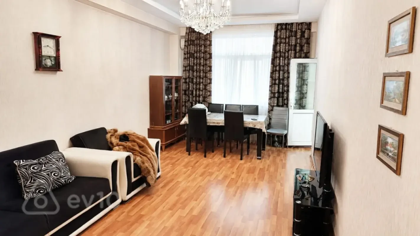 Kirayə verilir 2 otaqlı yeni tikili 65 m²