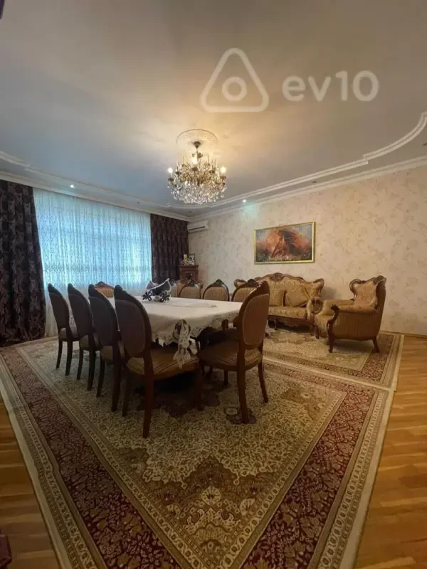 Kirayə verilir 4 otaqlı yeni tikili 160 m²