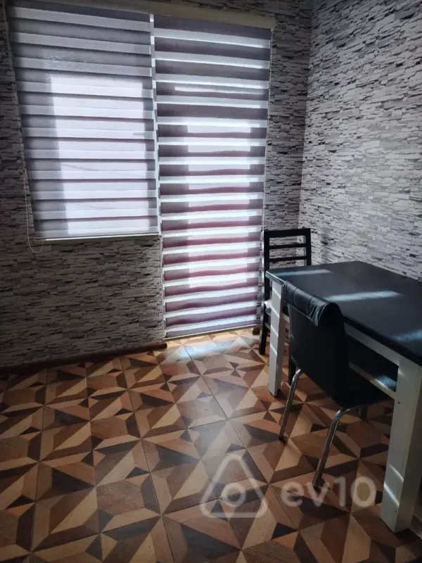 Kirayə verilir 3 otaqlı yeni tikili 100 m²