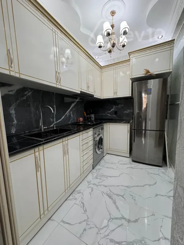 Kirayə verilir 3 otaqlı yeni tikili 90 m²