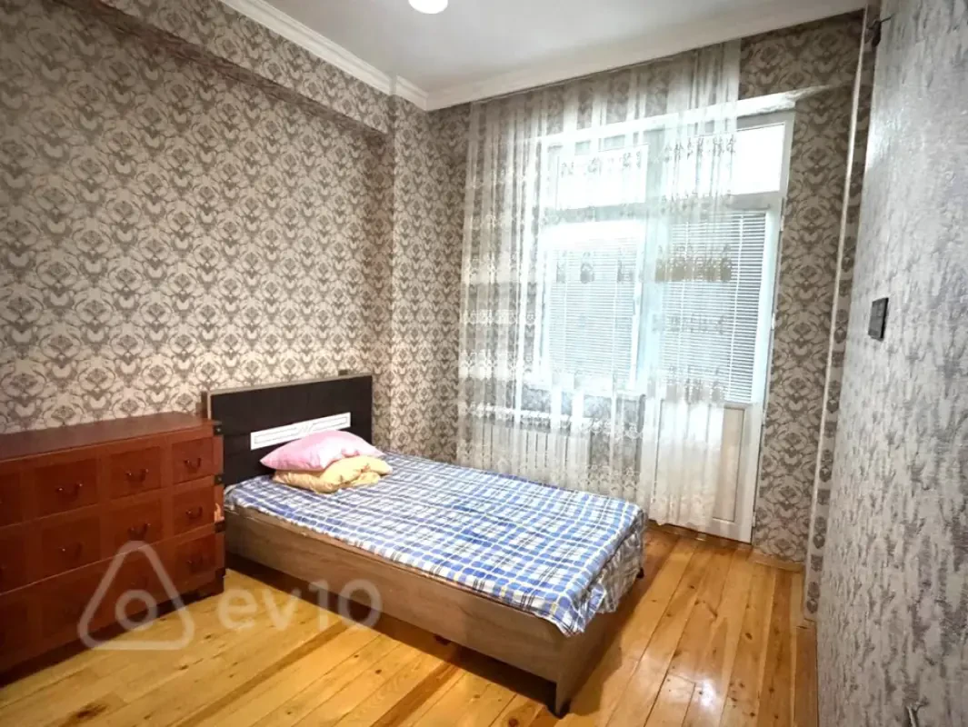 Kirayə verilir 2 otaqlı yeni tikili 64 m²
