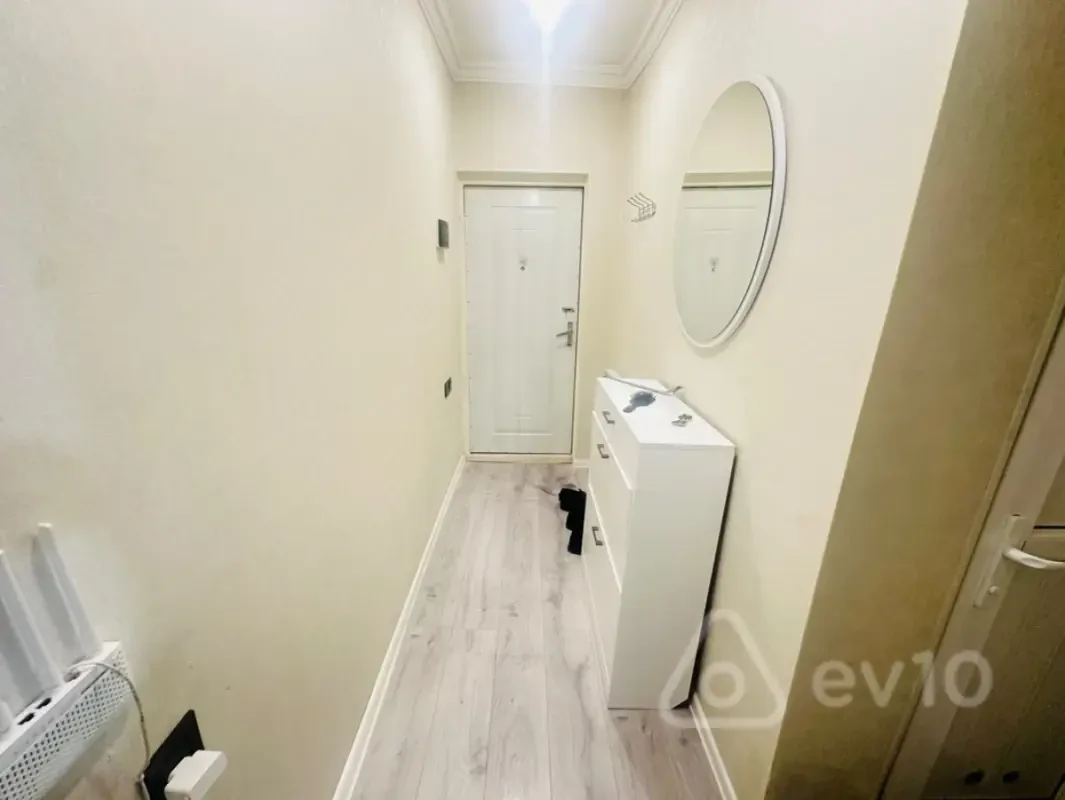 Kirayə verilir 2 otaqlı köhnə tikili 50 m²