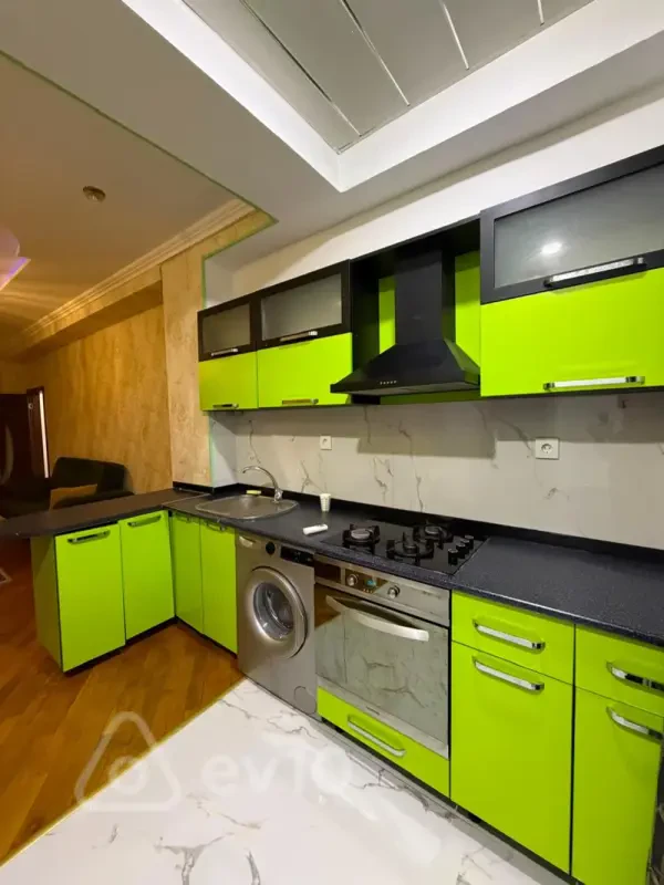 Kirayə verilir 2 otaqlı yeni tikili 74 m²