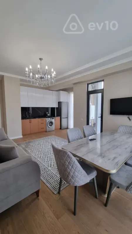 Kirayə verilir 3 otaqlı yeni tikili 100 m²