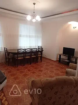 Kirayə verilir 3 otaqlı köhnə tikili 75 m² — Bakı, Nəsimi 3 otaq 75.00 m²