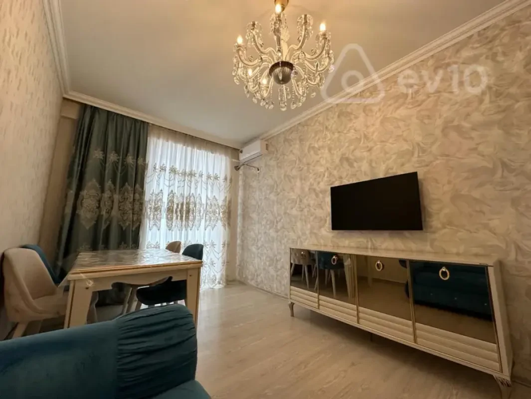 Kirayə verilir 2 otaqlı yeni tikili 70 m²