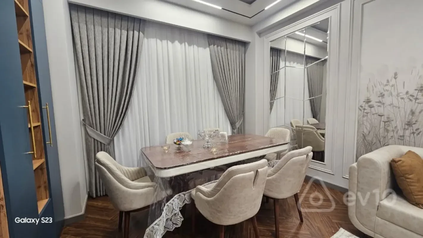 Kirayə verilir 3 otaqlı yeni tikili 97 m²