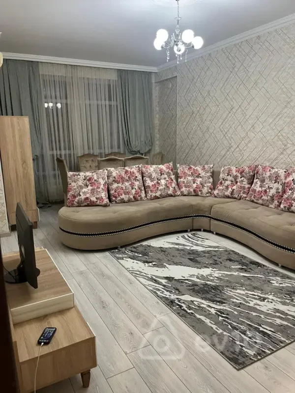 Kirayə verilir 2 otaqlı yeni tikili 85 m²