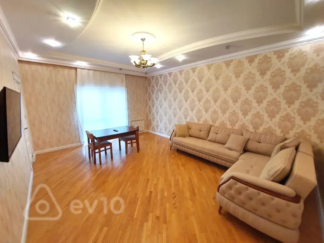 Kirayə verilir 2 otaqlı yeni tikili 75 m²