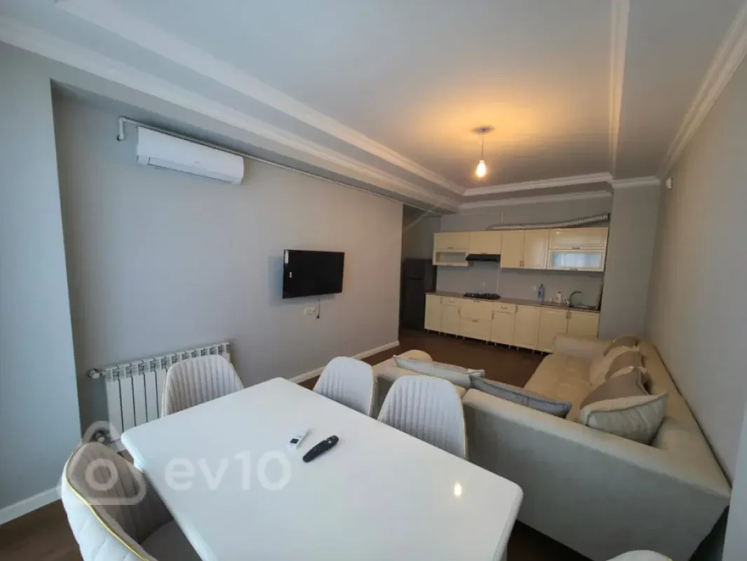 Kirayə verilir 3 otaqlı yeni tikili 80 m²