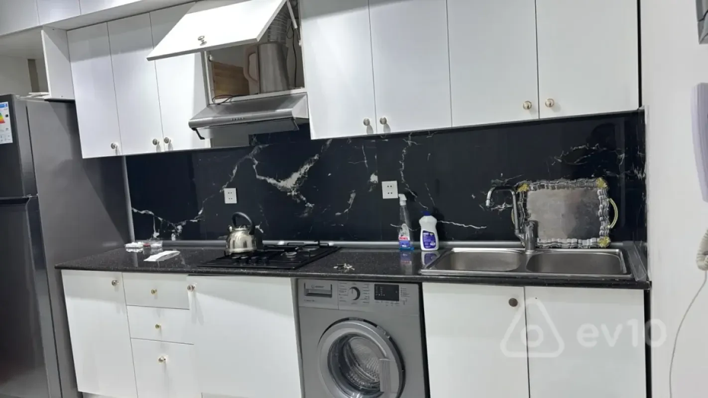 Kirayə verilir 2 otaqlı yeni tikili 75 m²