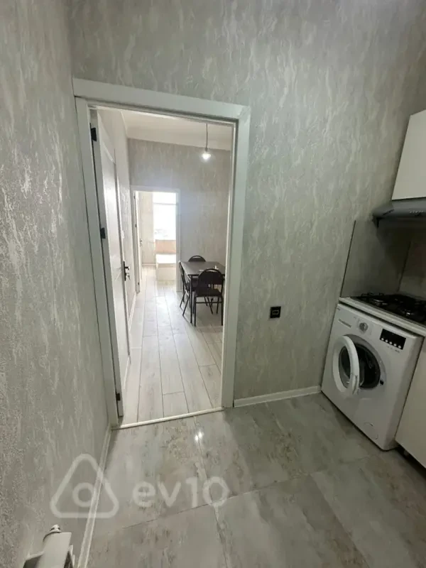 Kirayə verilir 2 otaqlı yeni tikili 47 m²