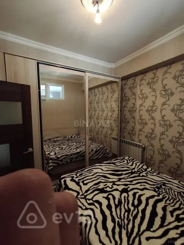 Kirayə verilir 2 otaqlı yeni tikili 45 m²