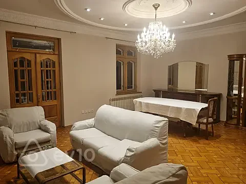 Kirayə verilir 2 otaqlı köhnə tikili 70 m² — Bakı, Səbail 2 otaq 70.00 m²