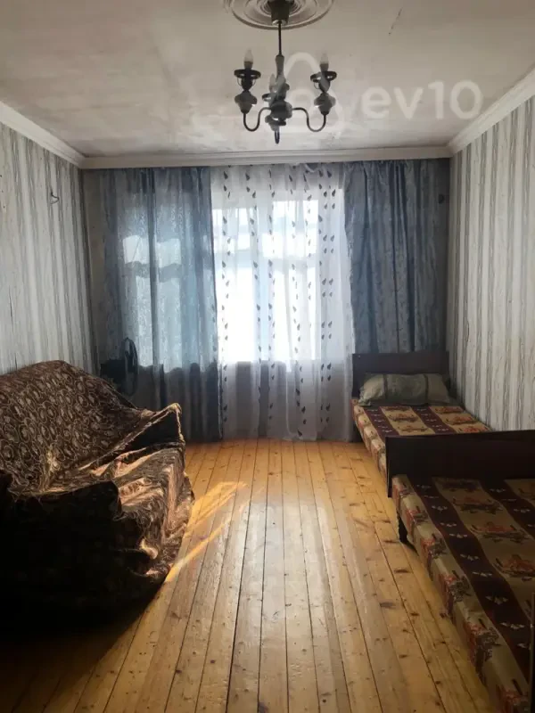 Kirayə verilir 1 otaqlı köhnə tikili 50 m²