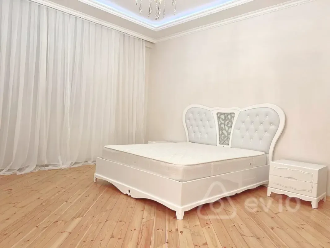 Kirayə verilir 2 otaqlı yeni tikili 110 m²