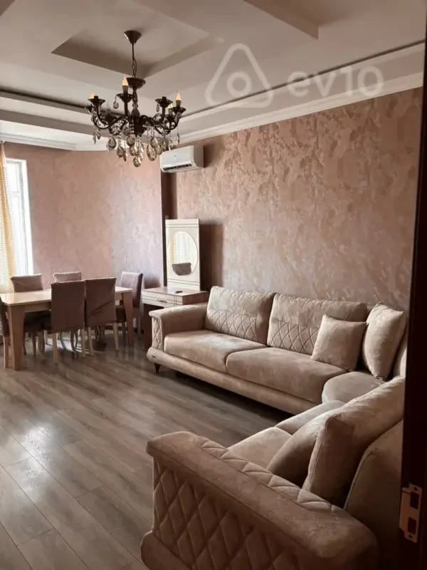 Kirayə verilir 2 otaqlı yeni tikili 70 m²