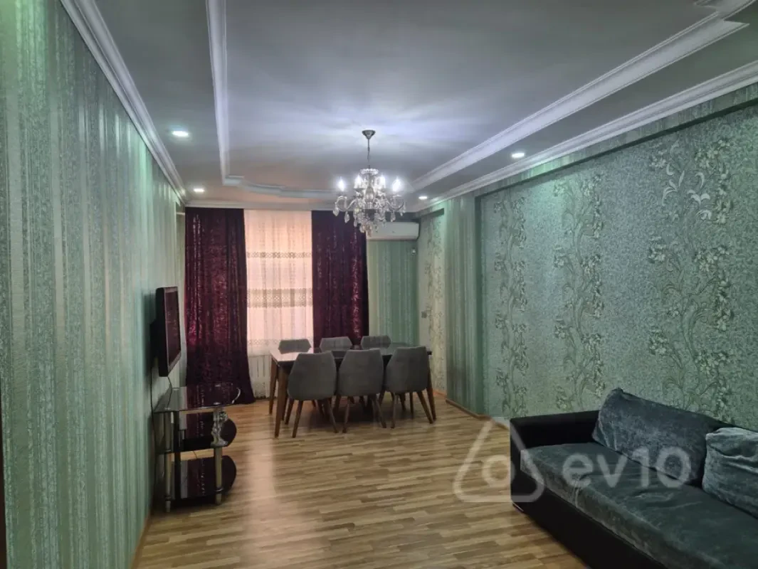 Kirayə verilir 2 otaqlı yeni tikili 78 m²