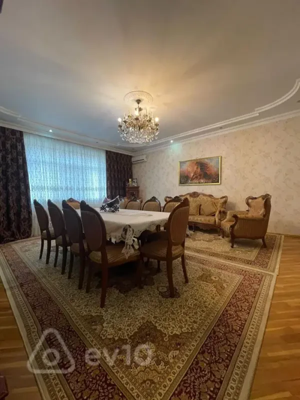 Kirayə verilir 4 otaqlı yeni tikili 156 m²