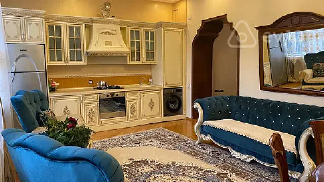 Kirayə verilir 4 otaqlı köhnə tikili 130 m² — Bakı, Nərimanov 4 otaq 130.00 m²