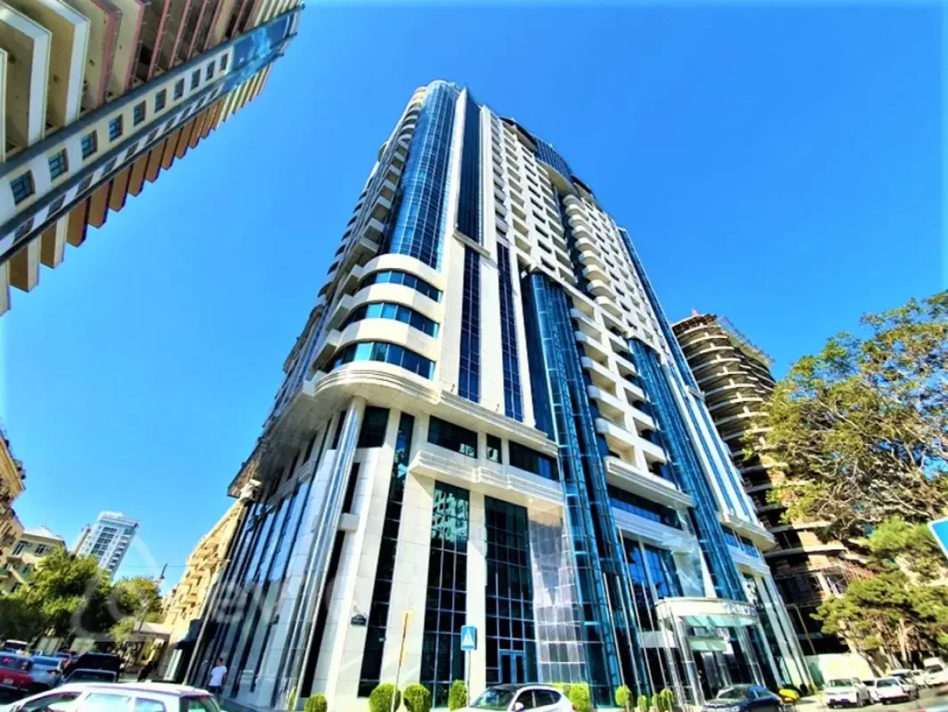 Kirayə verilir 4 otaqlı yeni tikili 280 m²