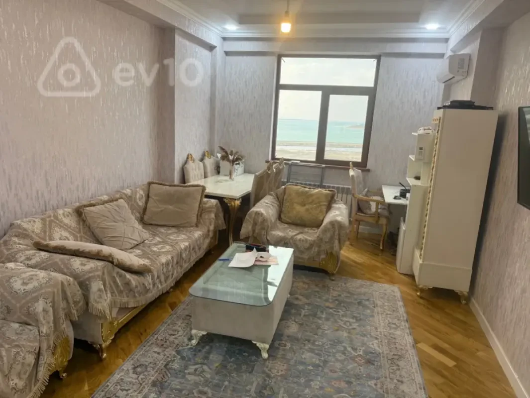 Kirayə verilir 3 otaqlı yeni tikili 93 m²