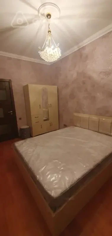 Kirayə verilir 2 otaqlı yeni tikili 75 m²