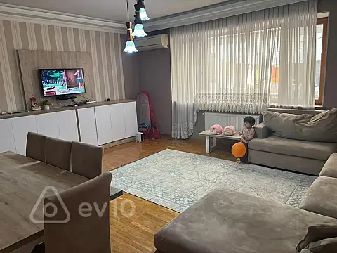Kirayə verilir 5 otaqlı köhnə tikili 150 m² — Bakı, Nəsimi 5 otaq 150.00 m²